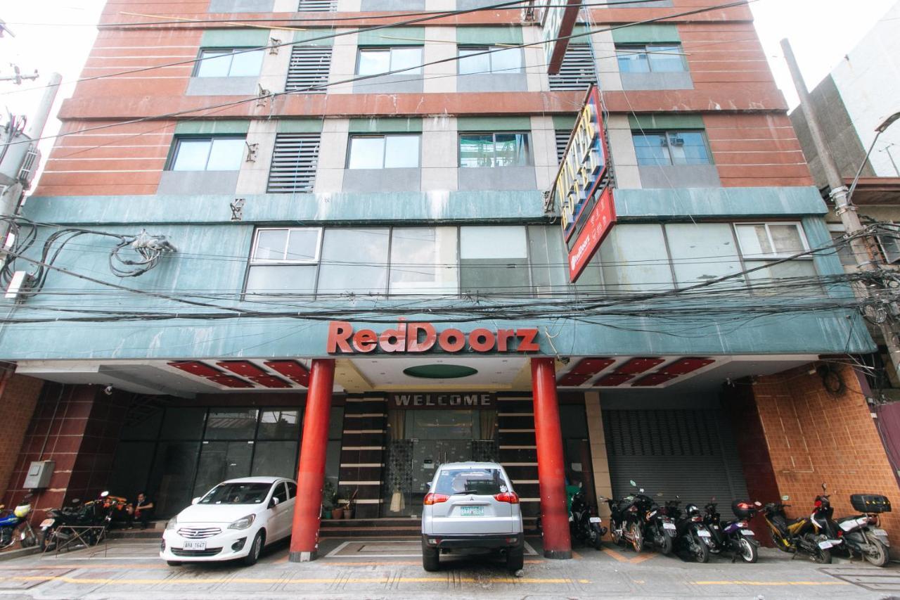Reddoorz At Winter Hotel Araneta Quezon City Exterior foto