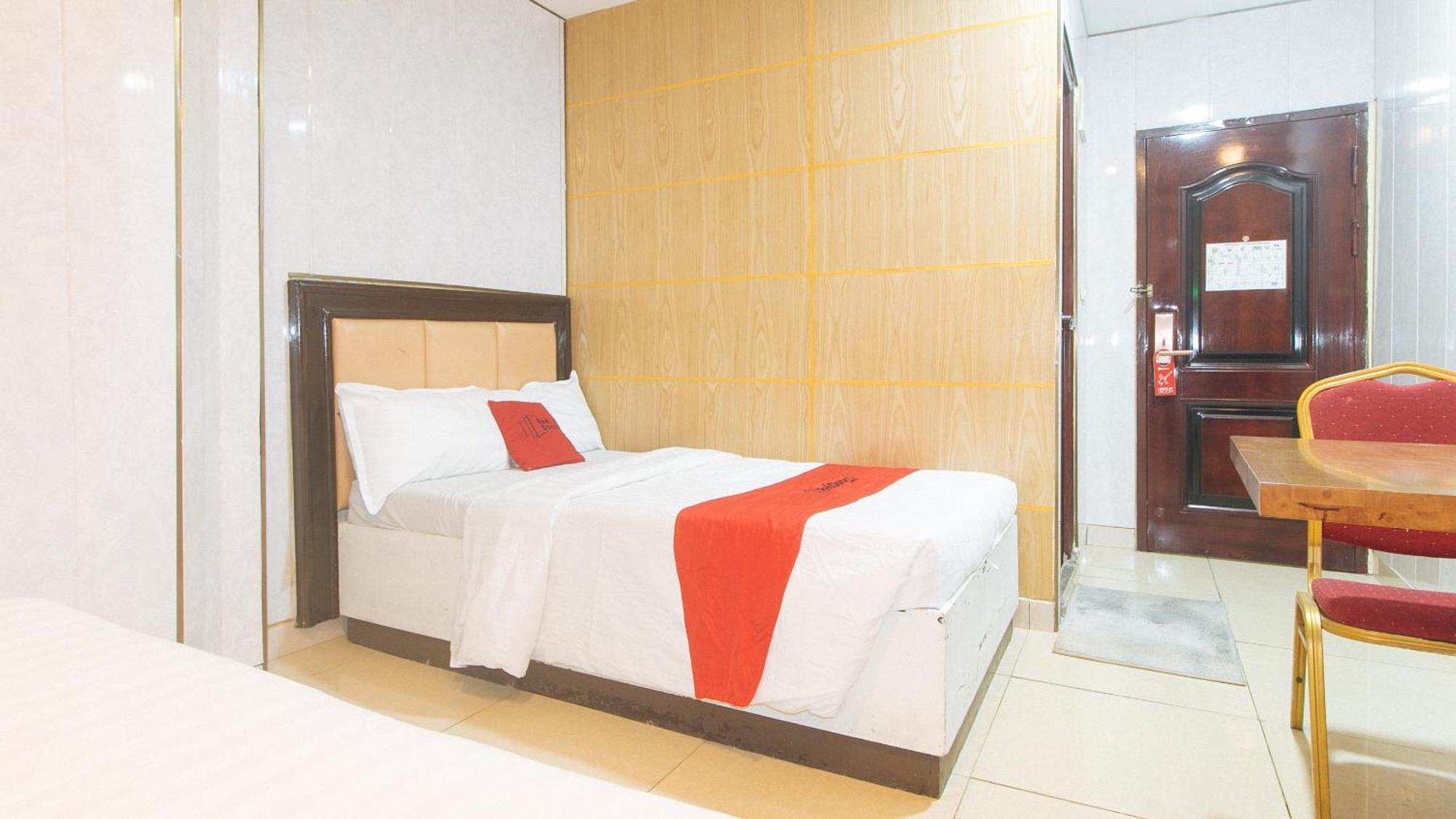Reddoorz At Winter Hotel Araneta Quezon City Exterior foto