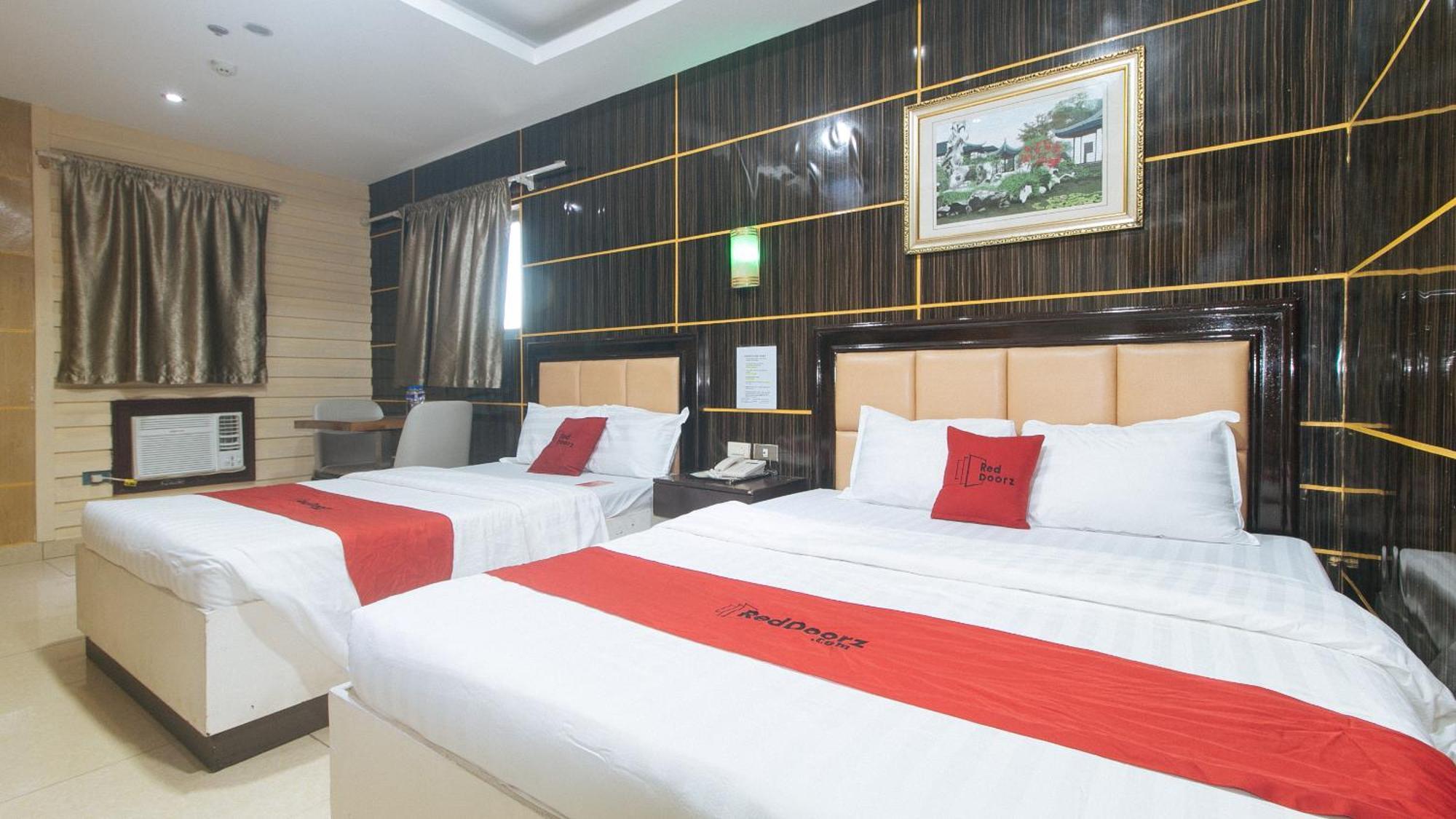 Reddoorz At Winter Hotel Araneta Quezon City Exterior foto